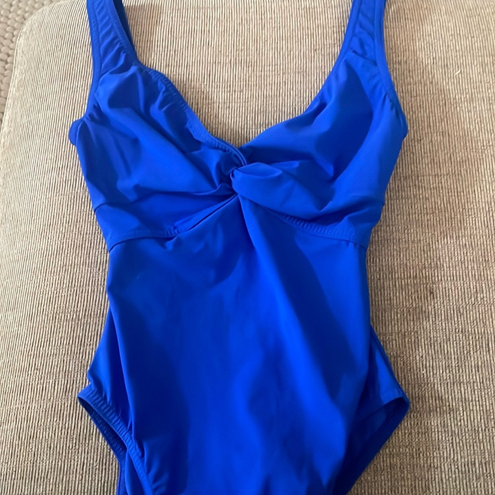 BNWT KARLA COLLETTO TWIST FRONT SWIMSUIT COBALT BLUE SIZE 6
